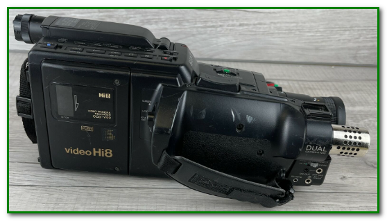 Sony CCD-V99 Hi8 camcorder, first Hi8 video camera